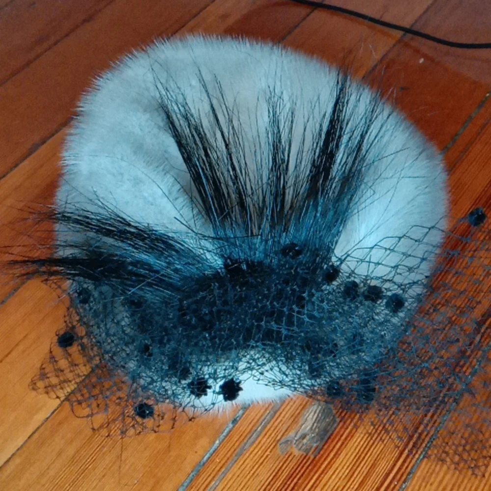 * SOLD * Vintage fur hat beret - Picture 10 of 10